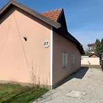 Peachy House Bezigrad Affittacamere 3*