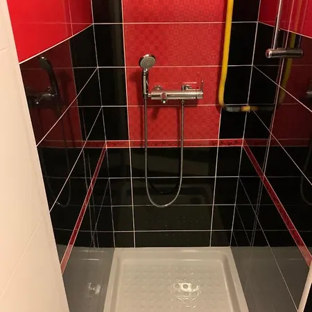 Peachy House Bezigrad Affittacamere